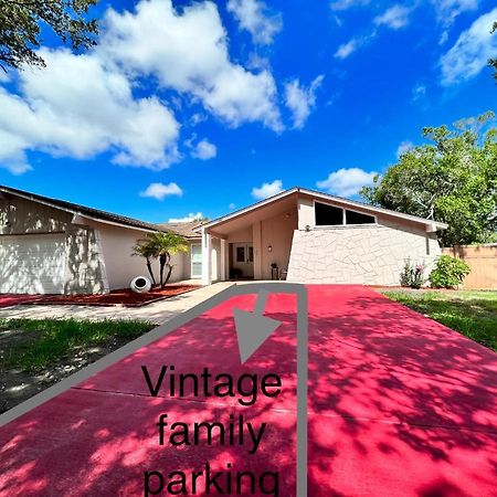 Vintage Family Scape + Heated Pool&Discount Villa Tampa Exteriör bild