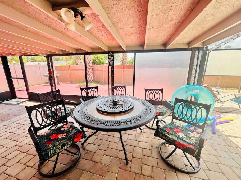 Vintage Family Scape + Heated Pool&Discount Villa Tampa Exteriör bild