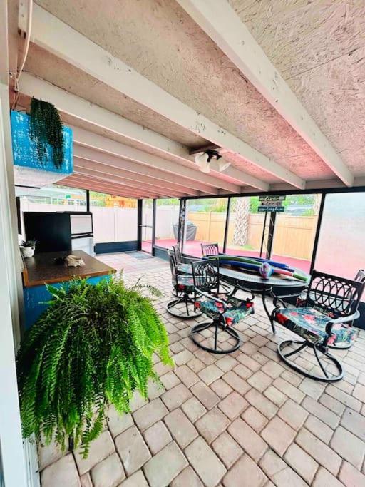 Vintage Family Scape + Heated Pool&Discount Villa Tampa Exteriör bild