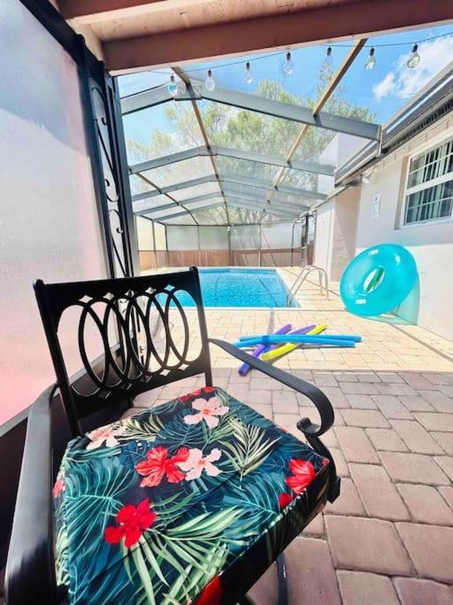 Vintage Family Scape + Heated Pool&Discount Villa Tampa Exteriör bild